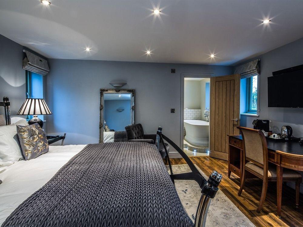 Eagle Mill Hotell Huntingdon Eksteriør bilde